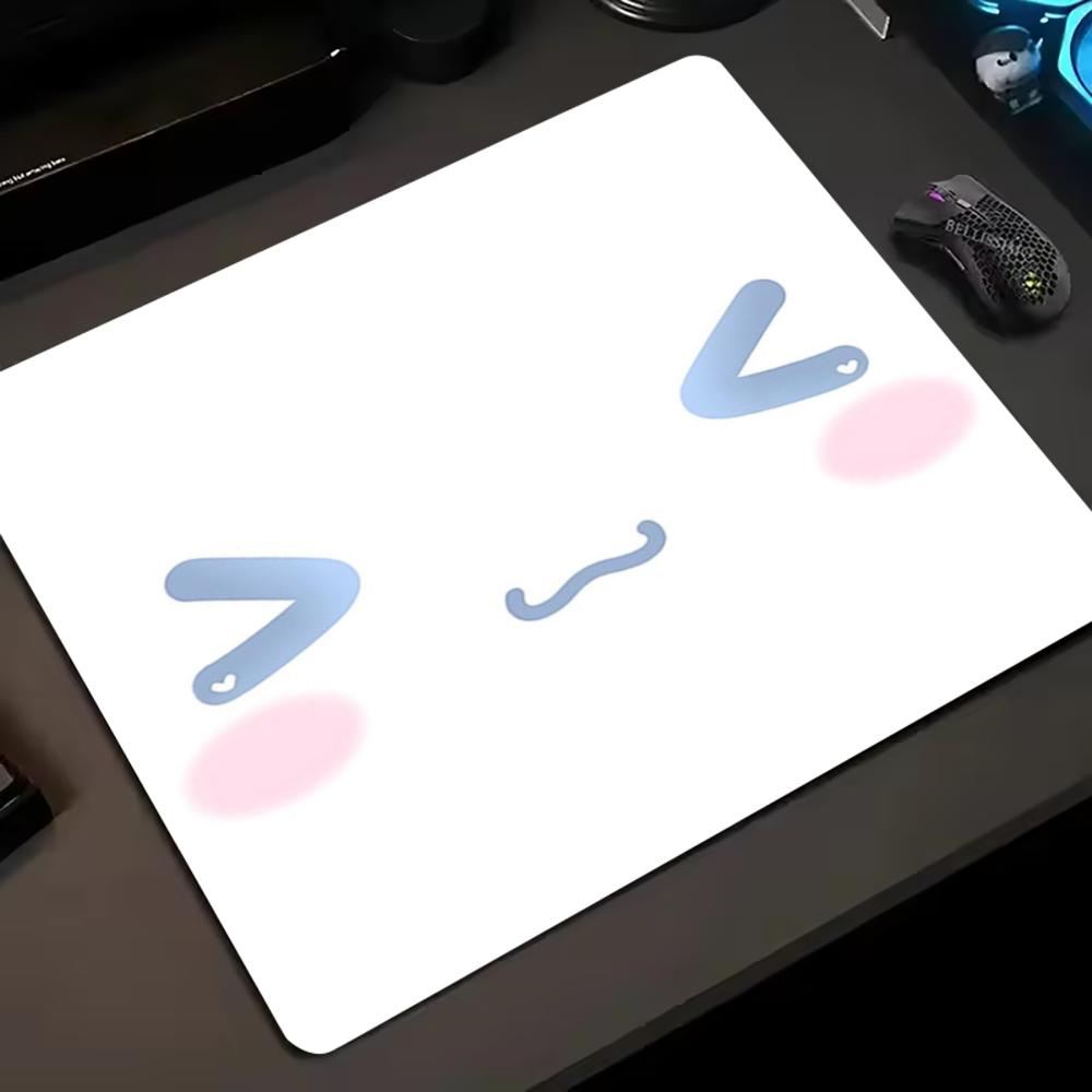 かわいいカワイイ顔マウスパッド小型デスクマット漫画絵文字アニ - Gaming Keyboard Emoji のレビューと価格